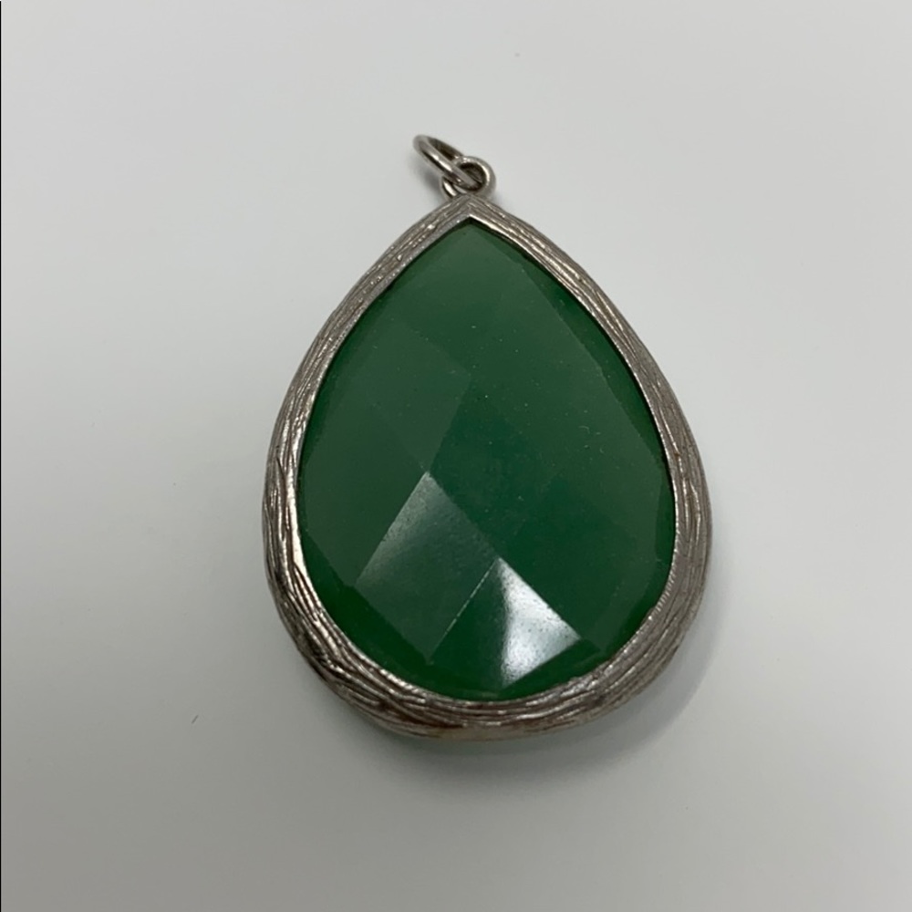 Precious stone pendant